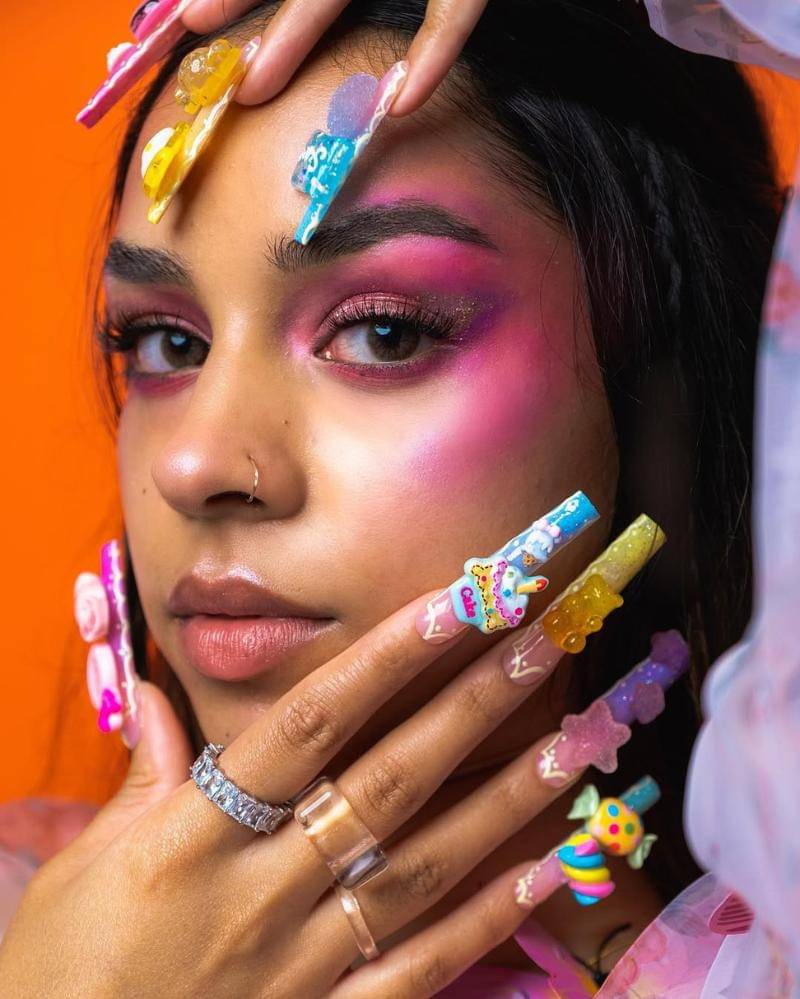 Instagram/nailsbylisak